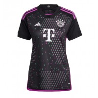 Camiseta Bayern Munich Dayot Upamecano #2 Visitante Equipación para mujer 2023-24 manga corta